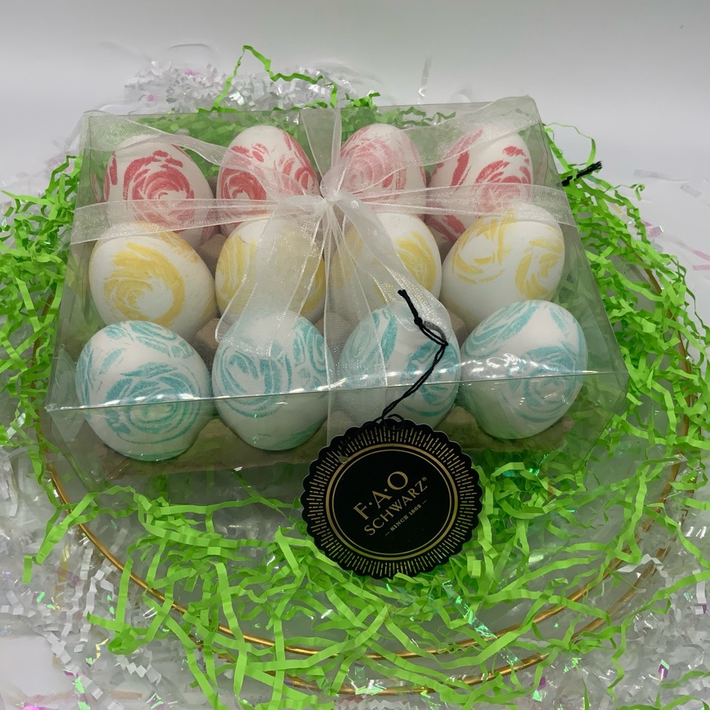 FAO Schwarz Easter Farmhouse Eggs Decor